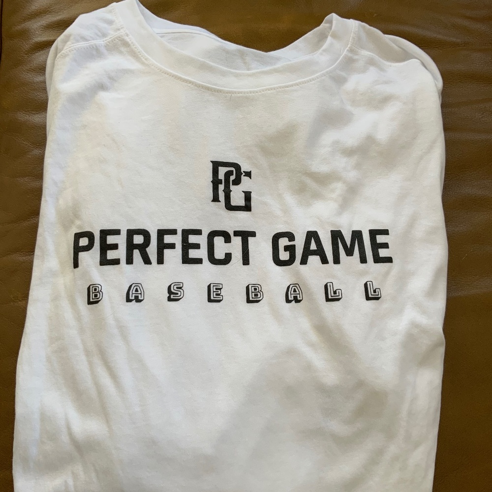 Perfect Game mens 2XL white long sleeved  t shirt NWT